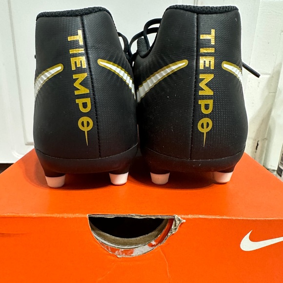 Nike Tiempo Rio IV FG Football Soccer Cleats (5Y) - Picture 4 of 10